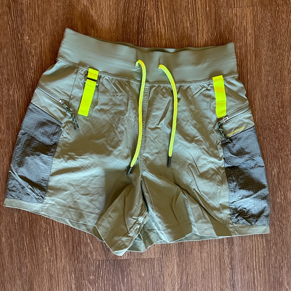 Lululemon hiking short